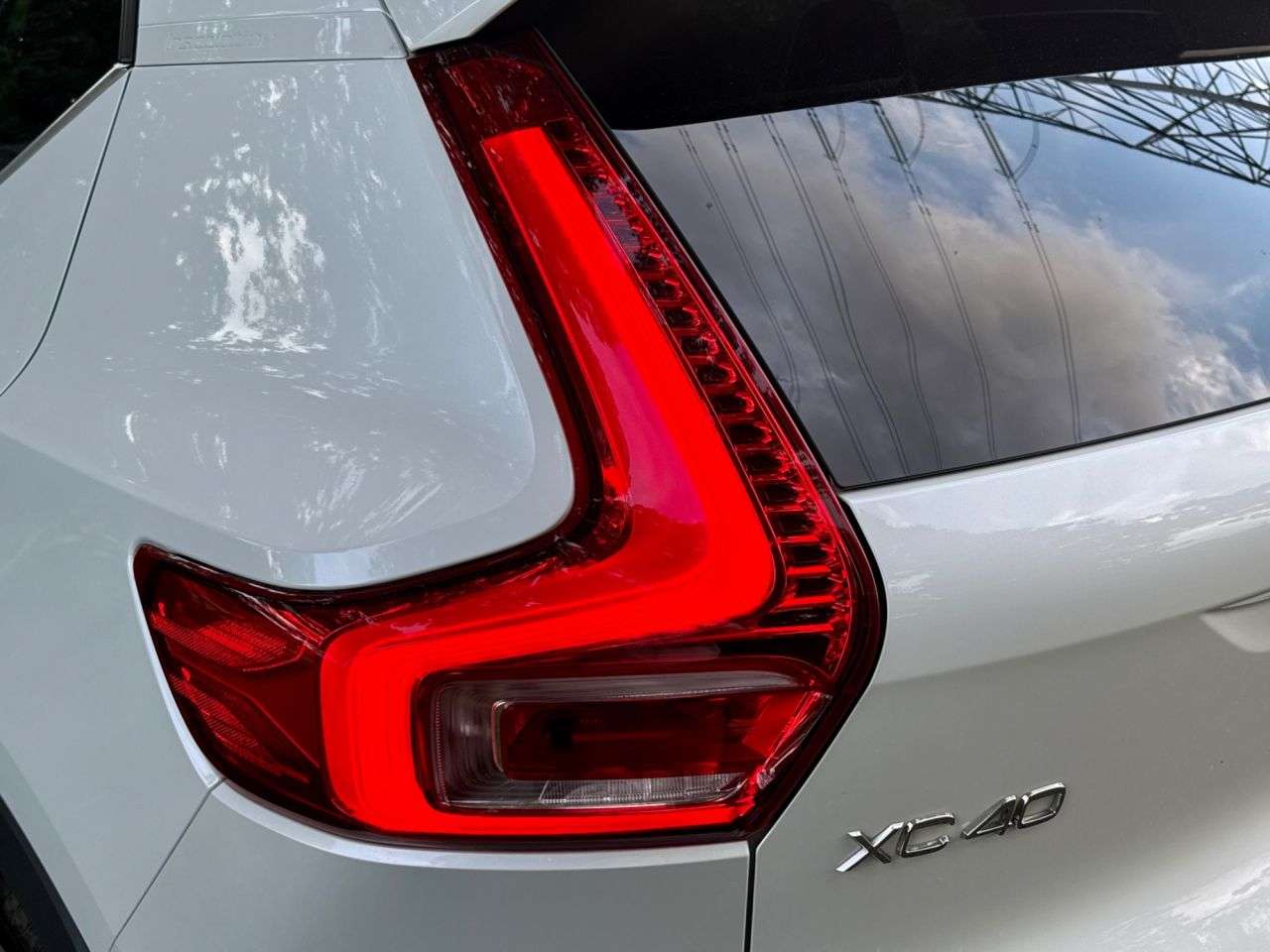 2019 VOLVO XC40 2019 VOLVO XC40