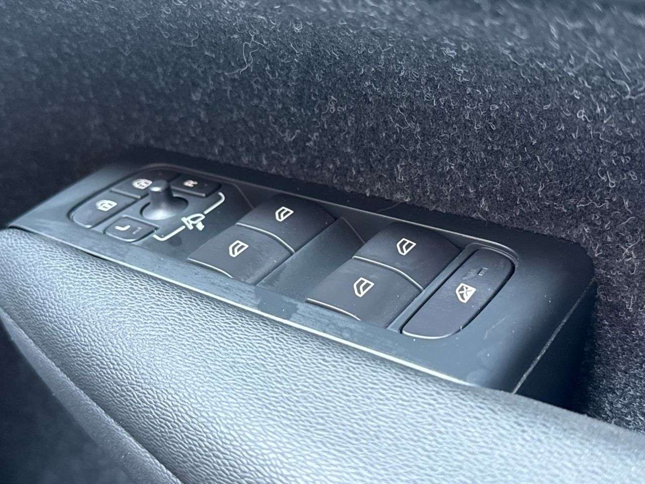 2019 VOLVO XC40 2019 VOLVO XC40