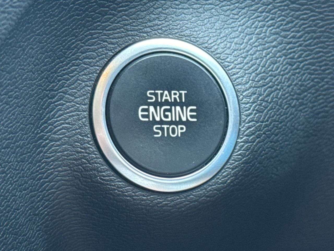 2019 VOLVO XC40 2019 VOLVO XC40