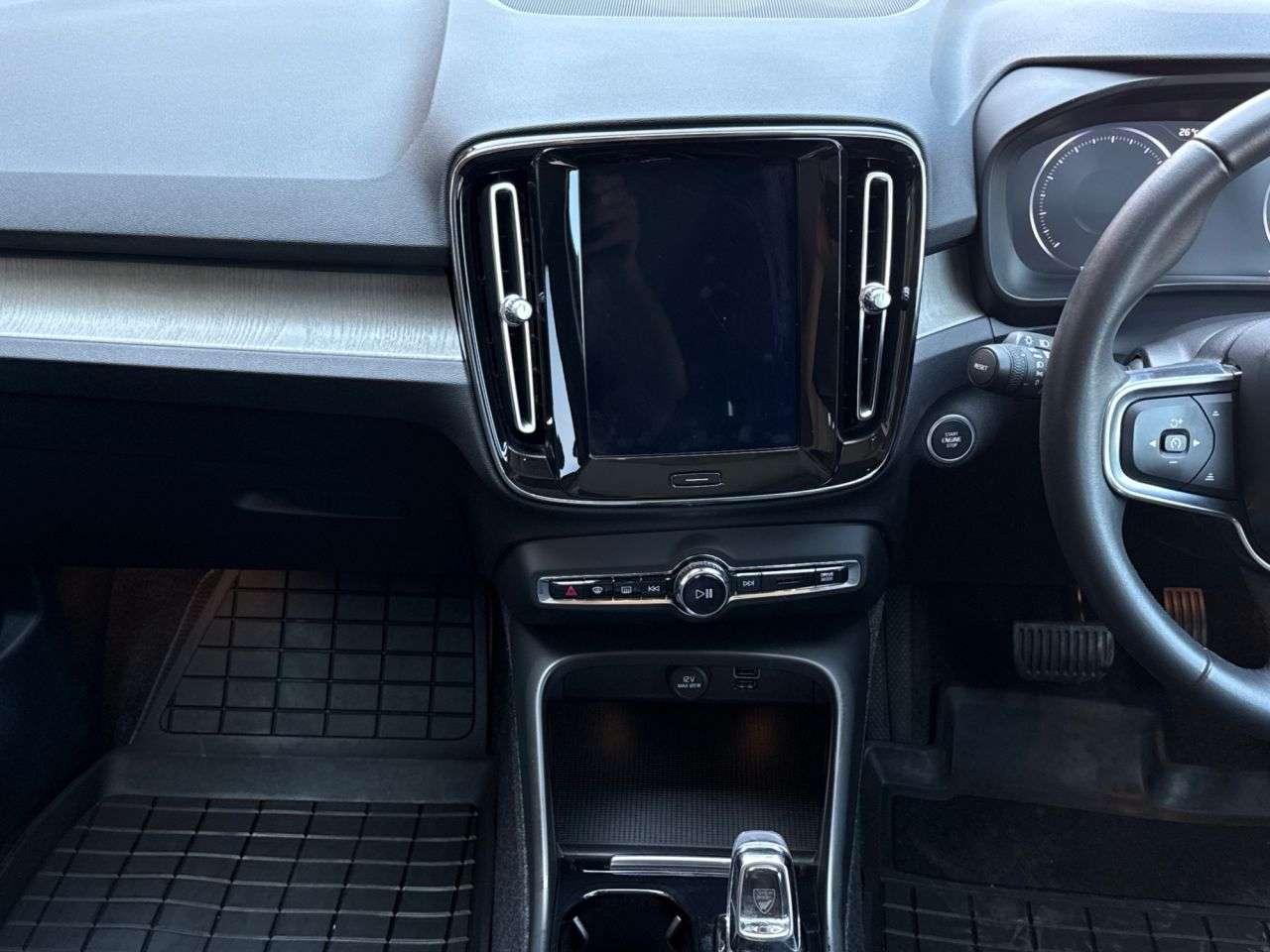 2019 VOLVO XC40 2019 VOLVO XC40