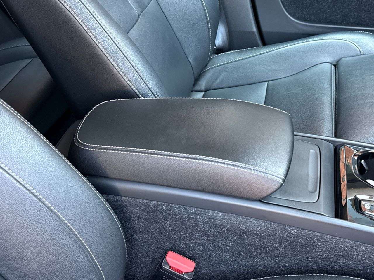 2019 VOLVO XC40 2019 VOLVO XC40