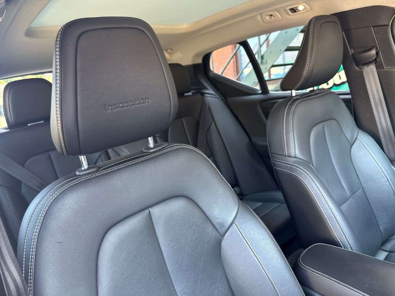2019 VOLVO XC40 2019 VOLVO XC40