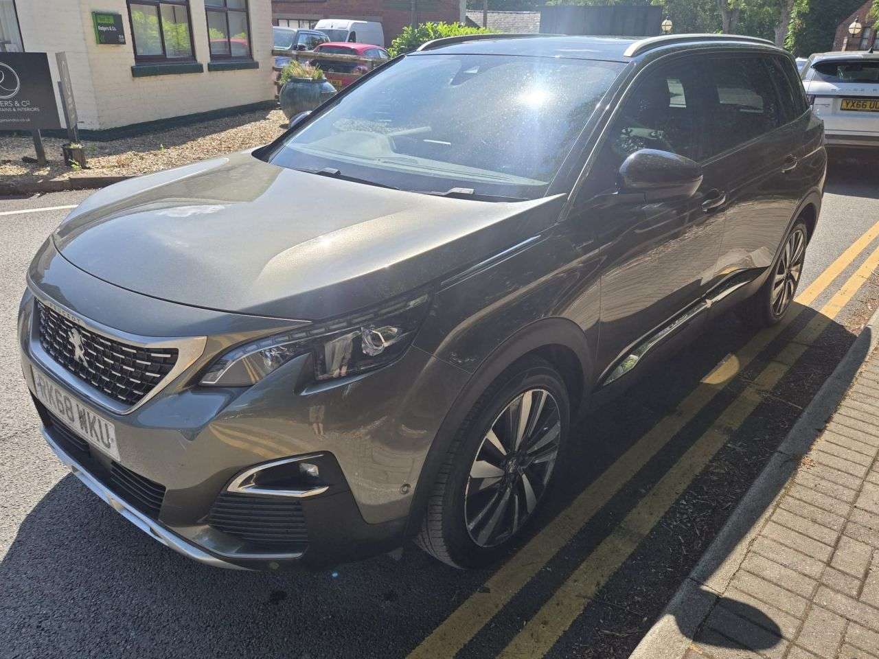 A 2018 PEUGEOT 5008 1.5 BlueHDi GT Line Premium SUV 5dr Diesel Manual Euro 6 (s/s) (130 ps) A 2018 PEUGEOT 5008 1.5 BlueHDi GT Line Premium SUV 5dr Diesel Manual Euro 6 (s/s) (130 ps)