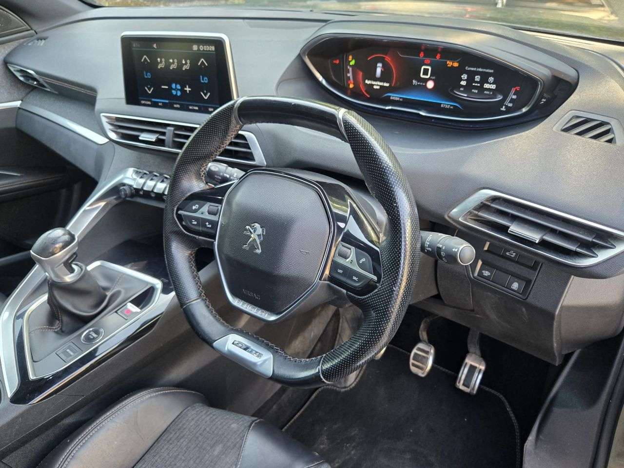 2018 PEUGEOT 5008 2018 PEUGEOT 5008