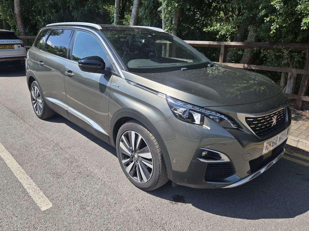 A 2018 PEUGEOT 5008 1.5 BlueHDi GT Line Premium SUV 5dr Diesel Manual Euro 6 (s/s) (130 ps) A 2018 PEUGEOT 5008 1.5 BlueHDi GT Line Premium SUV 5dr Diesel Manual Euro 6 (s/s) (130 ps)