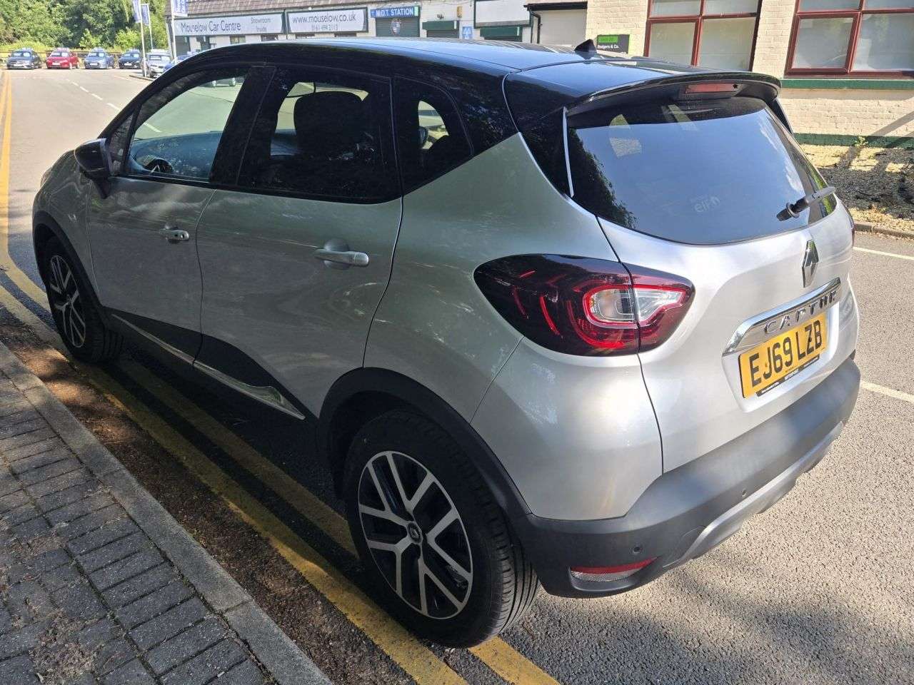 A 2020 RENAULT CAPTUR 1.3 TCe ENERGY S Edition SUV 5dr Petrol EDC Euro 6 (s/s) (150 ps) A 2020 RENAULT CAPTUR 1.3 TCe ENERGY S Edition SUV 5dr Petrol EDC Euro 6 (s/s) (150 ps)
