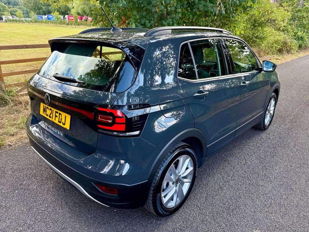 2021 VOLKSWAGEN T-CROSS 2021 VOLKSWAGEN T-CROSS