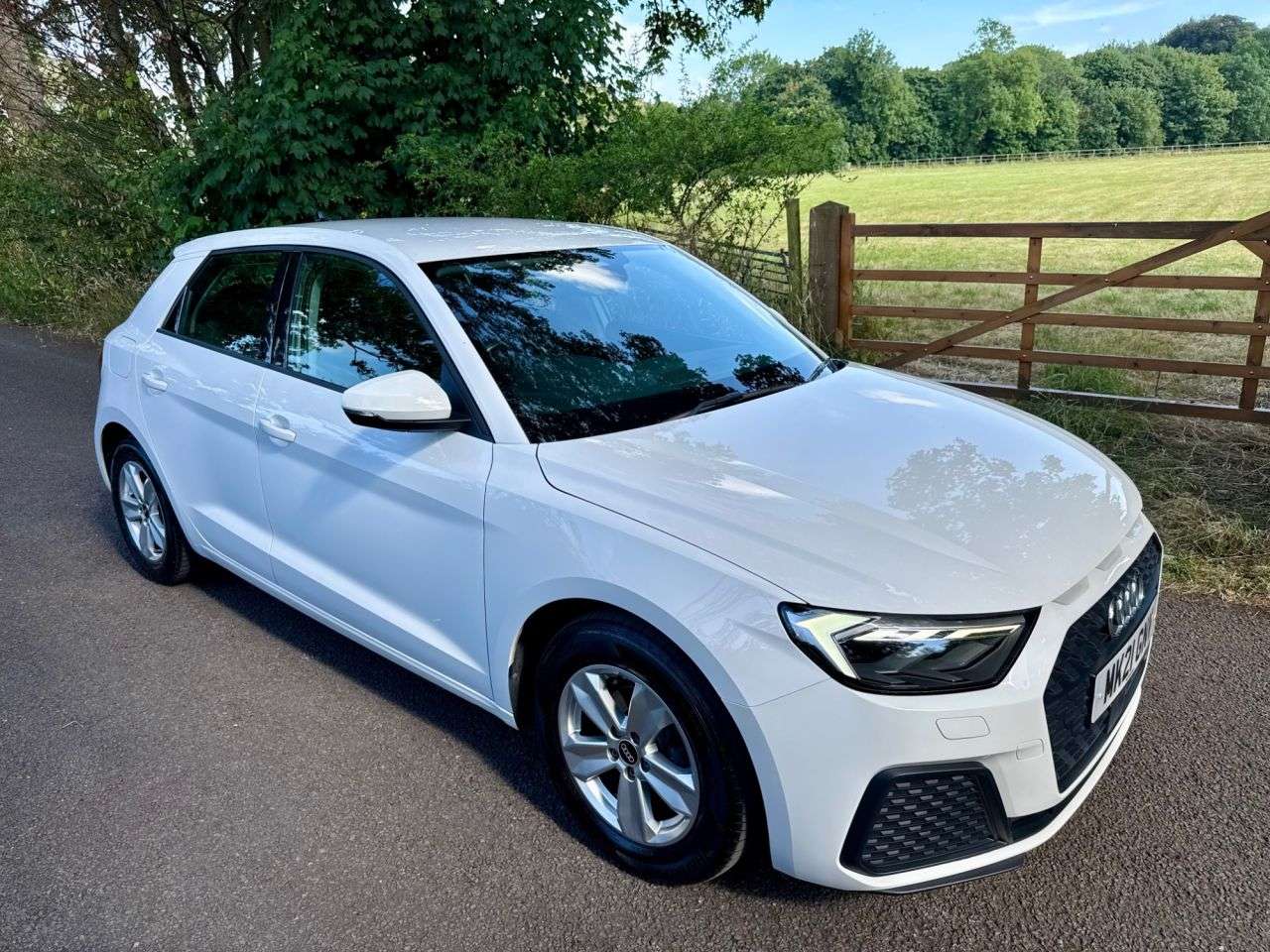 A 2021 AUDI A1 1.0 TFSI 25 Technik Sportback 5dr Petrol Manual Euro 6 (s/s) (95 ps) + SERV A 2021 AUDI A1 1.0 TFSI 25 Technik Sportback 5dr Petrol Manual Euro 6 (s/s) (95 ps) + SERV