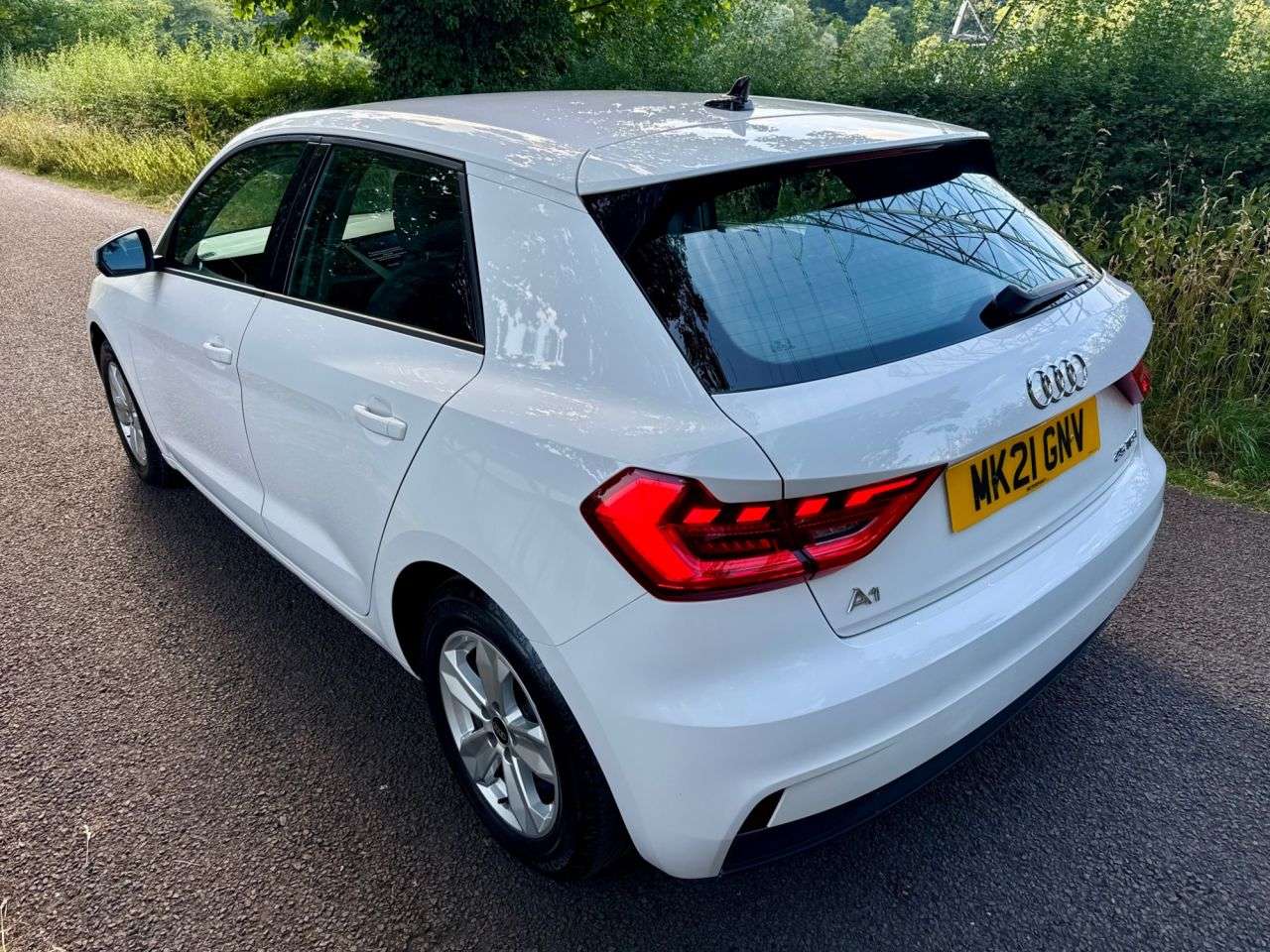 A 2021 AUDI A1 1.0 TFSI 25 Technik Sportback 5dr Petrol Manual Euro 6 (s/s) (95 ps) + SERV A 2021 AUDI A1 1.0 TFSI 25 Technik Sportback 5dr Petrol Manual Euro 6 (s/s) (95 ps) + SERV