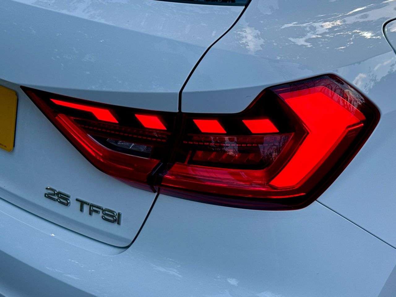 2021 AUDI A1 2021 AUDI A1