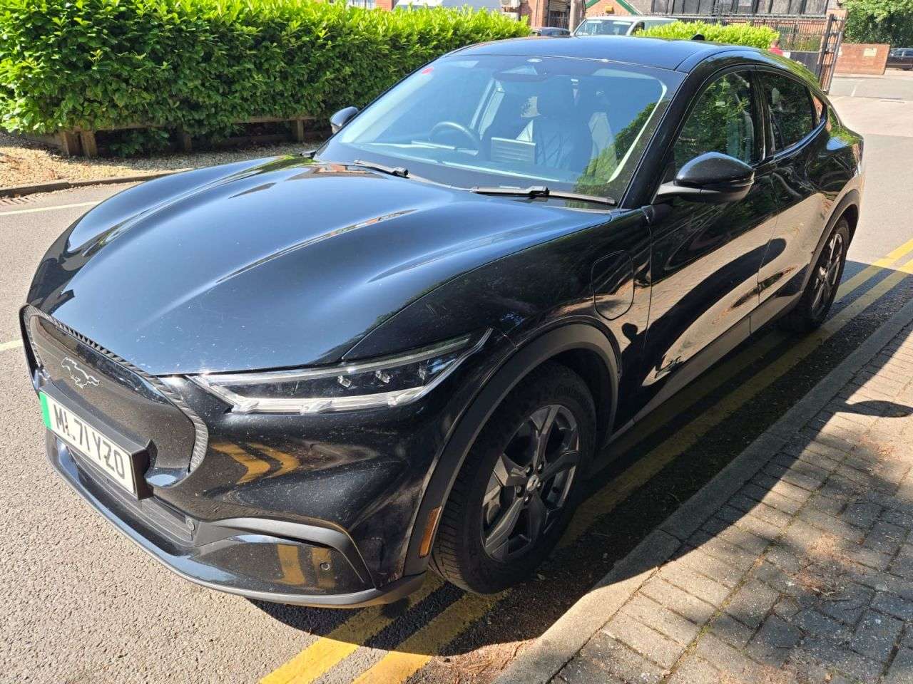 A 2021 FORD MUSTANG MACH-E Standard Range 70kWh SUV 5dr Electric Automatic (269 ps) A 2021 FORD MUSTANG MACH-E Standard Range 70kWh SUV 5dr Electric Automatic (269 ps)