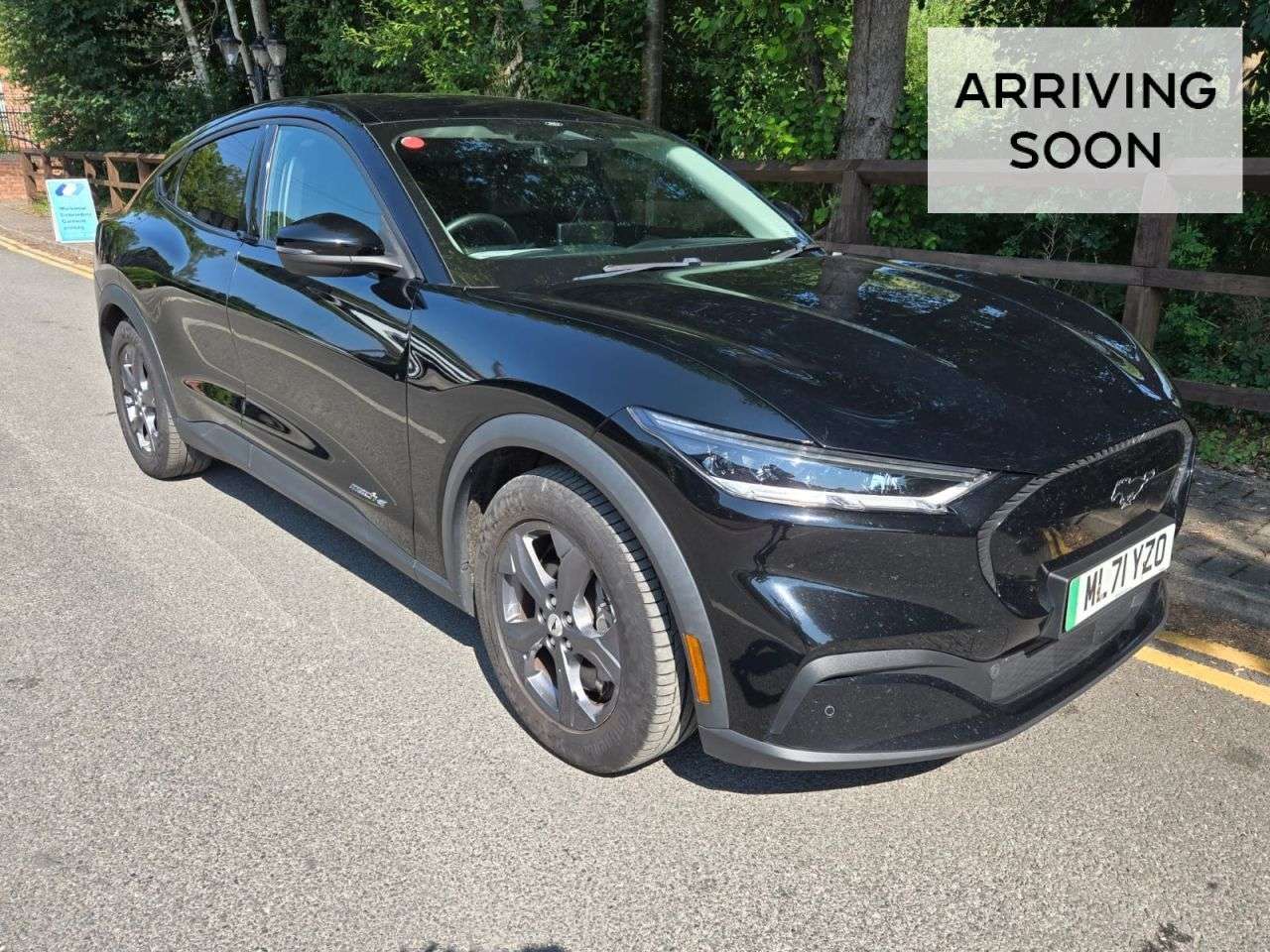 A 2021 FORD MUSTANG MACH-E Standard Range 70kWh SUV 5dr Electric Automatic (269 ps) A 2021 FORD MUSTANG MACH-E Standard Range 70kWh SUV 5dr Electric Automatic (269 ps)
