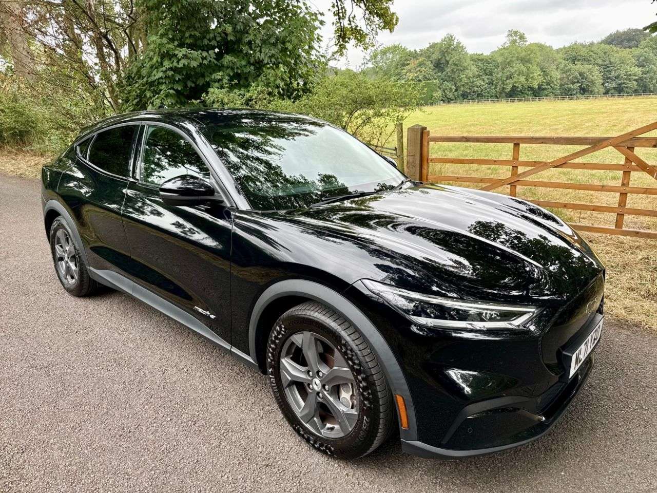 A 2021 FORD MUSTANG MACH-E Standard Range 70kWh SUV 5dr Electric Automatic (269 ps) A 2021 FORD MUSTANG MACH-E Standard Range 70kWh SUV 5dr Electric Automatic (269 ps)
