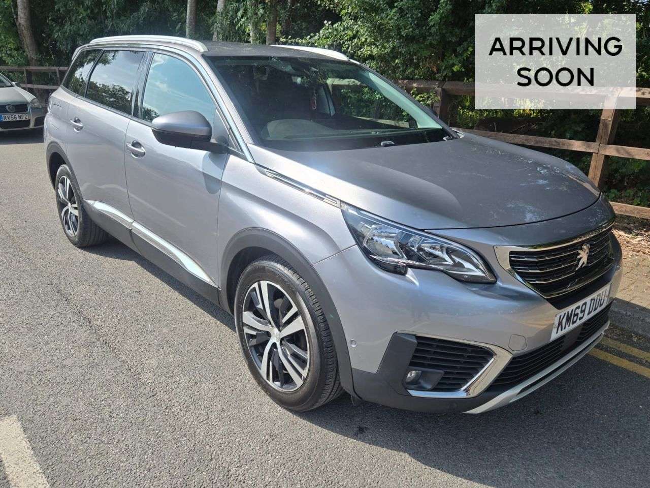 A 2019 PEUGEOT 5008 1.2 PureTech Allure SUV 5dr Petrol Manual Euro 6 (s/s) (130 ps) A 2019 PEUGEOT 5008 1.2 PureTech Allure SUV 5dr Petrol Manual Euro 6 (s/s) (130 ps)