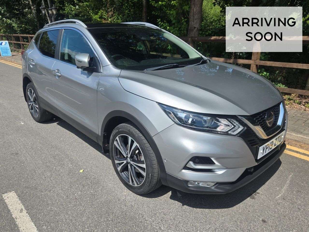 A 2019 NISSAN QASHQAI 1.3 DIG-T N-Connecta SUV 5dr Petrol Manual Euro 6 (s/s) (140 ps) A 2019 NISSAN QASHQAI 1.3 DIG-T N-Connecta SUV 5dr Petrol Manual Euro 6 (s/s) (140 ps)