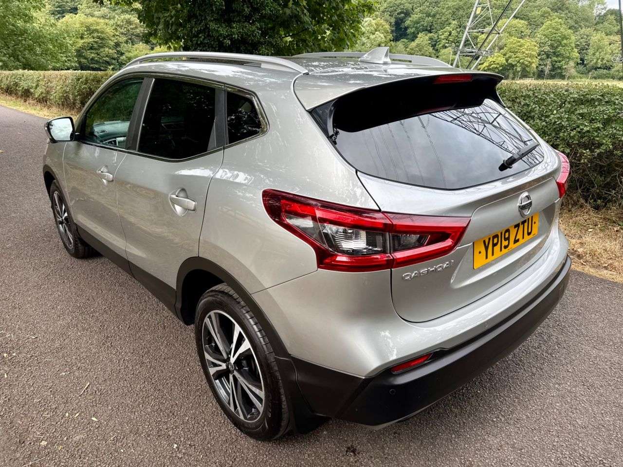 A 2019 NISSAN QASHQAI 1.3 DIG-T N-Connecta SUV 5dr Petrol Manual Euro 6 (s/s) (140 ps) + SERVICE A 2019 NISSAN QASHQAI 1.3 DIG-T N-Connecta SUV 5dr Petrol Manual Euro 6 (s/s) (140 ps) + SERVICE