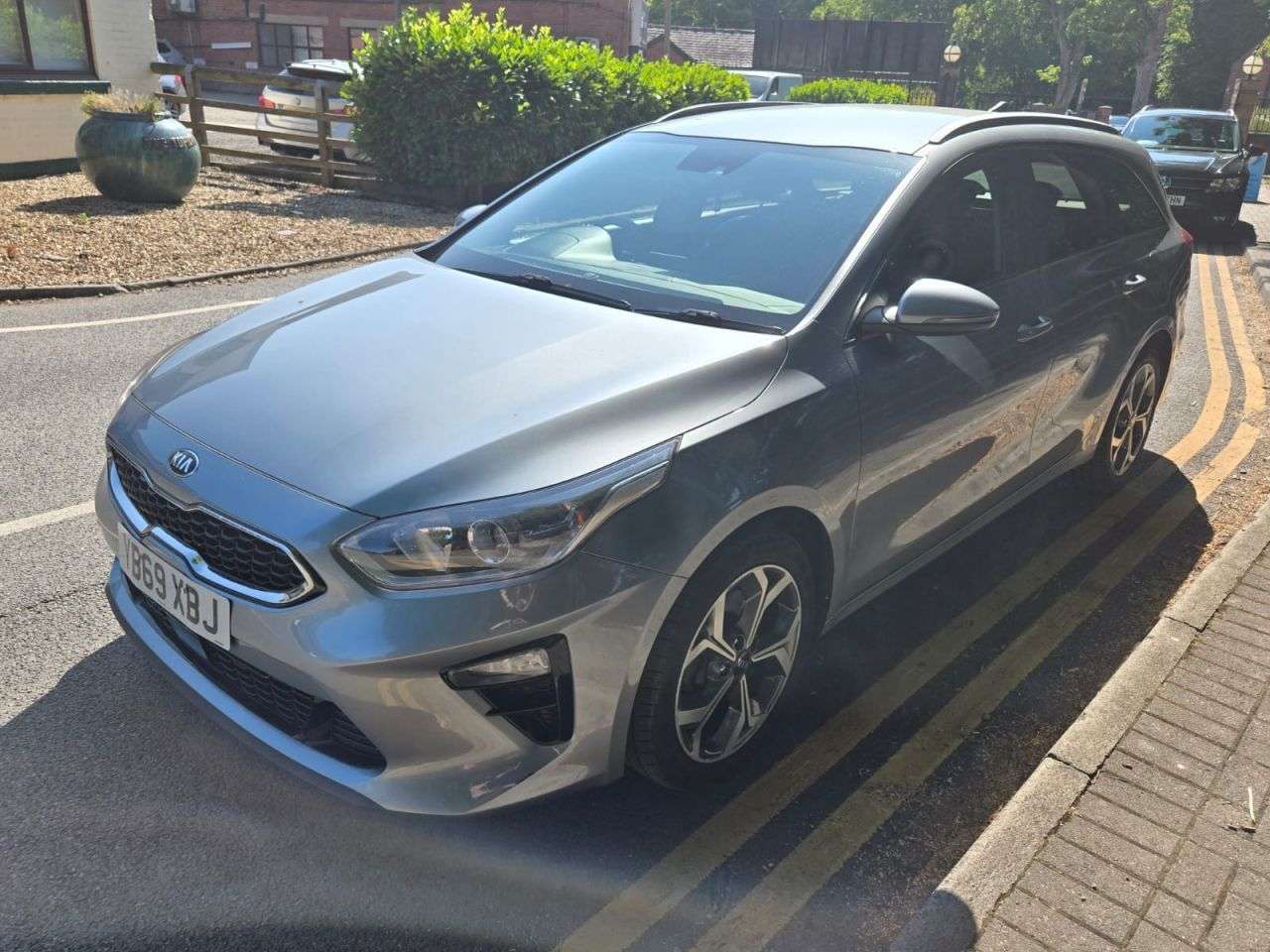 A 2019 KIA CEED 1.4 T-GDi 3 Sportswagon 5dr Petrol Manual Euro 6 (s/s) (138 bhp) A 2019 KIA CEED 1.4 T-GDi 3 Sportswagon 5dr Petrol Manual Euro 6 (s/s) (138 bhp)
