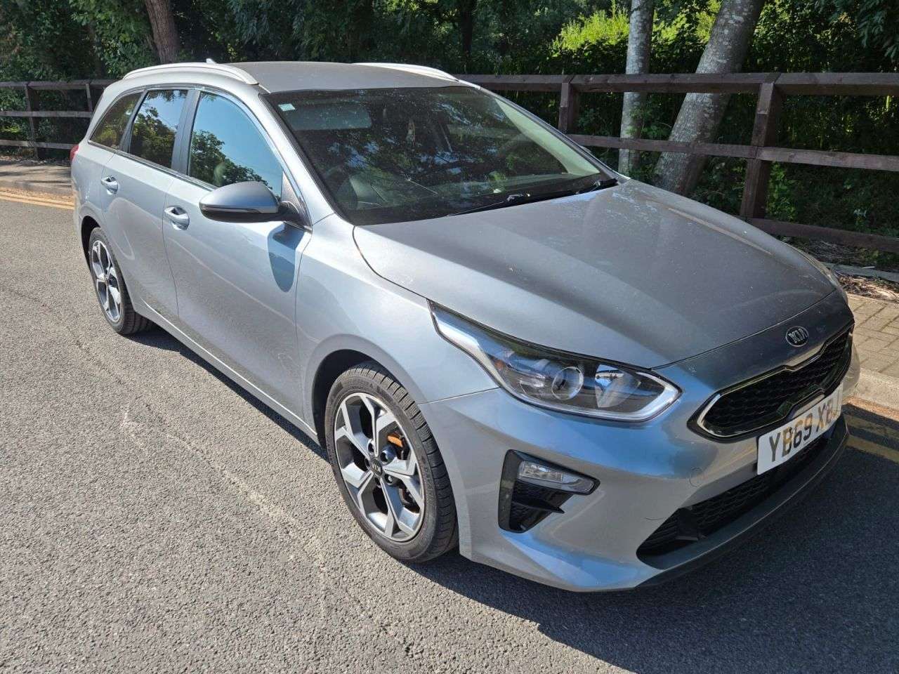 A 2019 KIA CEED 1.4 T-GDi 3 Sportswagon 5dr Petrol Manual Euro 6 (s/s) (138 bhp) A 2019 KIA CEED 1.4 T-GDi 3 Sportswagon 5dr Petrol Manual Euro 6 (s/s) (138 bhp)