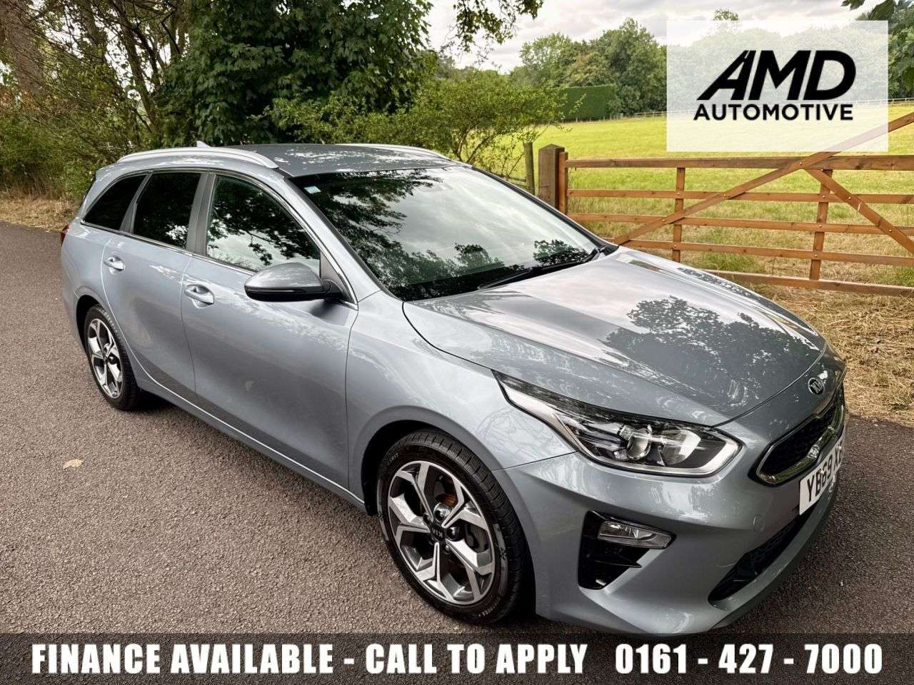 A 2019 KIA CEED 1.4 T-GDi 3 Sportswagon 5dr Petrol Manual Euro 6 (s/s) (138 bhp) + SERVICE A 2019 KIA CEED 1.4 T-GDi 3 Sportswagon 5dr Petrol Manual Euro 6 (s/s) (138 bhp) + SERVICE
