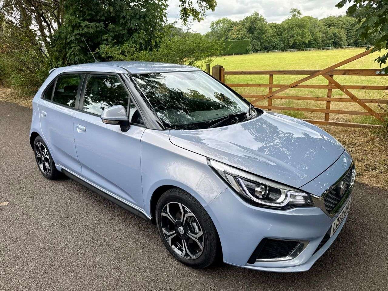 A 2022 MG MG3 1.5 VTi-TECH Exclusive Nav Hatchback 5dr Petrol Manual Euro 6 (s/s) (106 ps A 2022 MG MG3 1.5 VTi-TECH Exclusive Nav Hatchback 5dr Petrol Manual Euro 6 (s/s) (106 ps