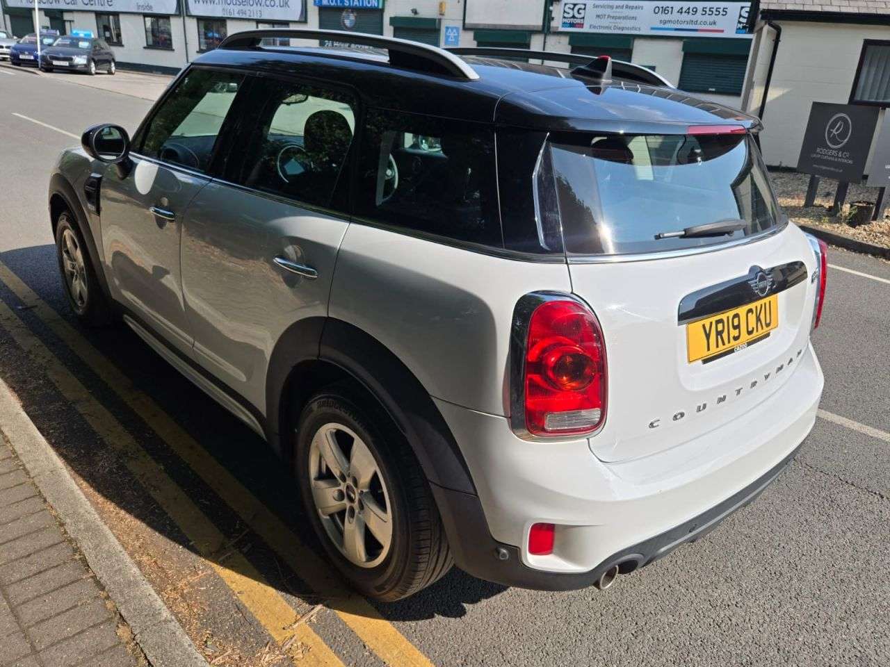 A 2019 MINI COUNTRYMAN 1.5 Cooper Classic SUV 5dr Petrol Steptronic Euro 6 (s/s) (136 ps) A 2019 MINI COUNTRYMAN 1.5 Cooper Classic SUV 5dr Petrol Steptronic Euro 6 (s/s) (136 ps)