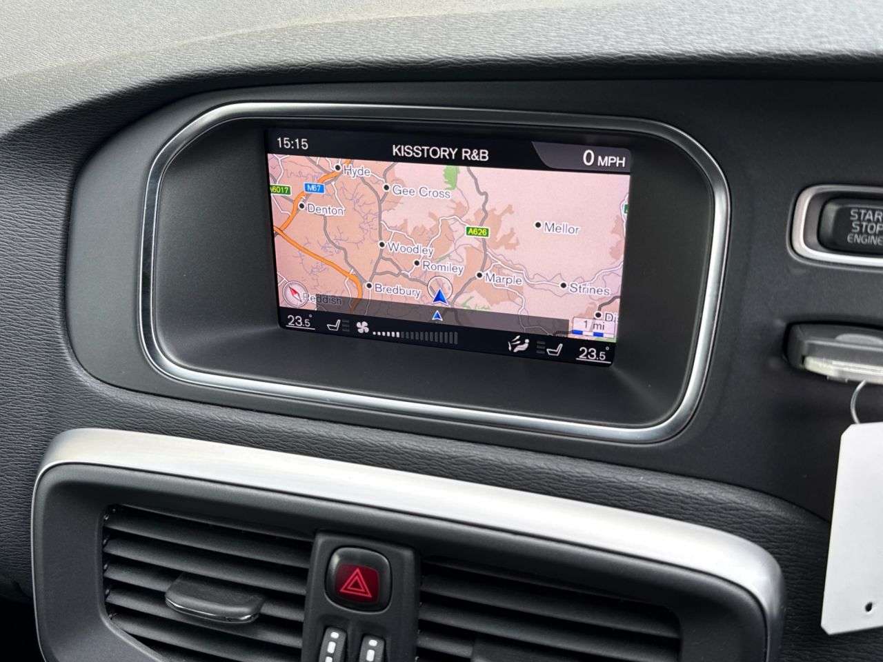 2019 VOLVO V40 2019 VOLVO V40