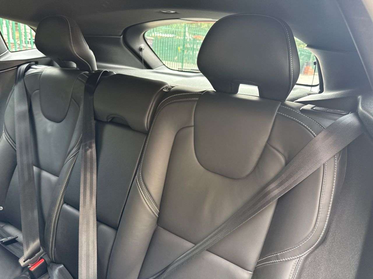 2019 VOLVO V40 2019 VOLVO V40