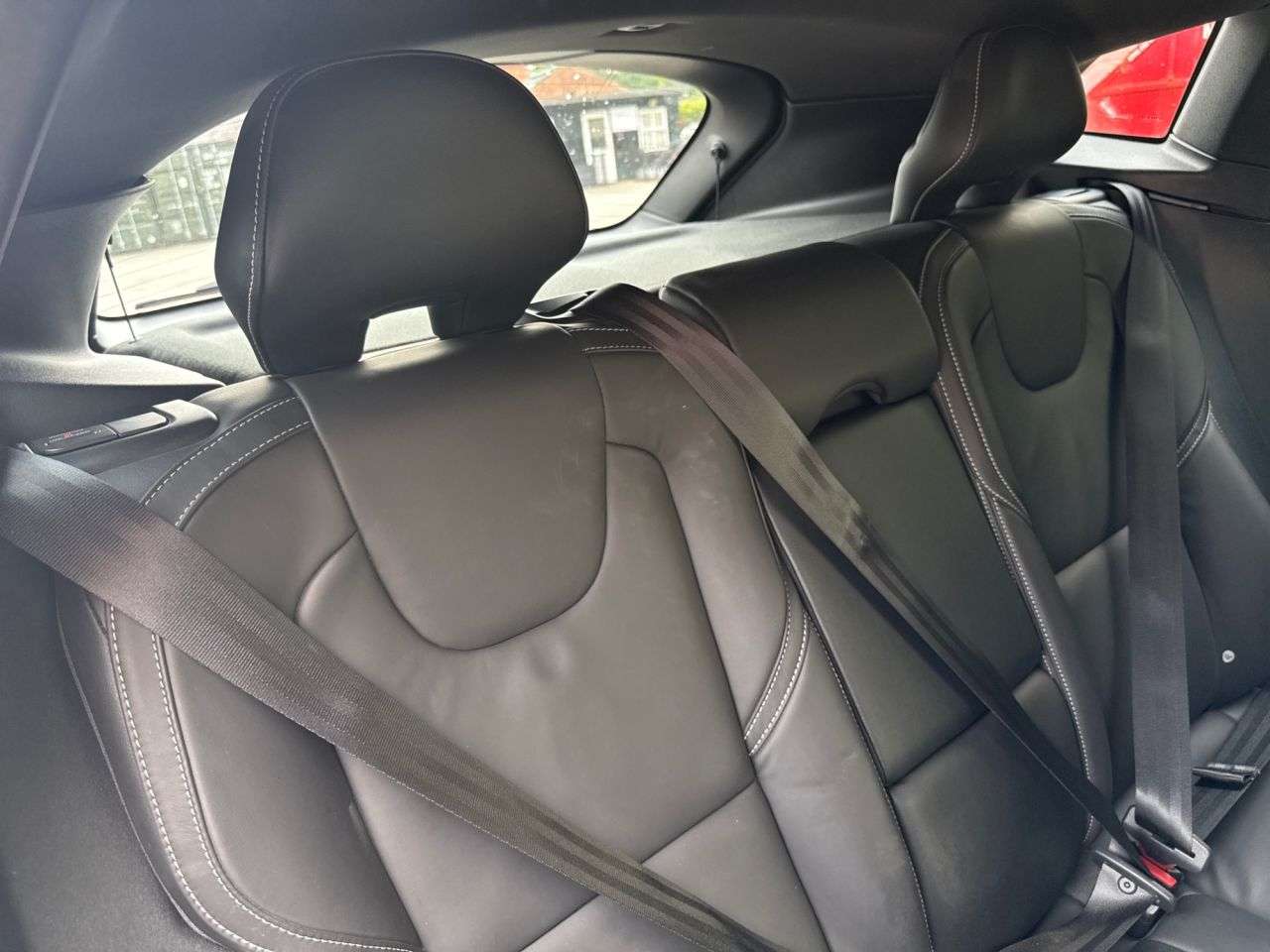 2019 VOLVO V40 2019 VOLVO V40