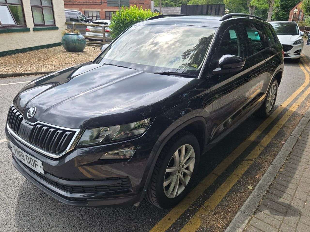 A 2019 SKODA KODIAQ 2.0 TDI SE SUV 5dr Diesel DSG 4WD Euro 6 (s/s) (5 Seat) (150 ps) A 2019 SKODA KODIAQ 2.0 TDI SE SUV 5dr Diesel DSG 4WD Euro 6 (s/s) (5 Seat) (150 ps)
