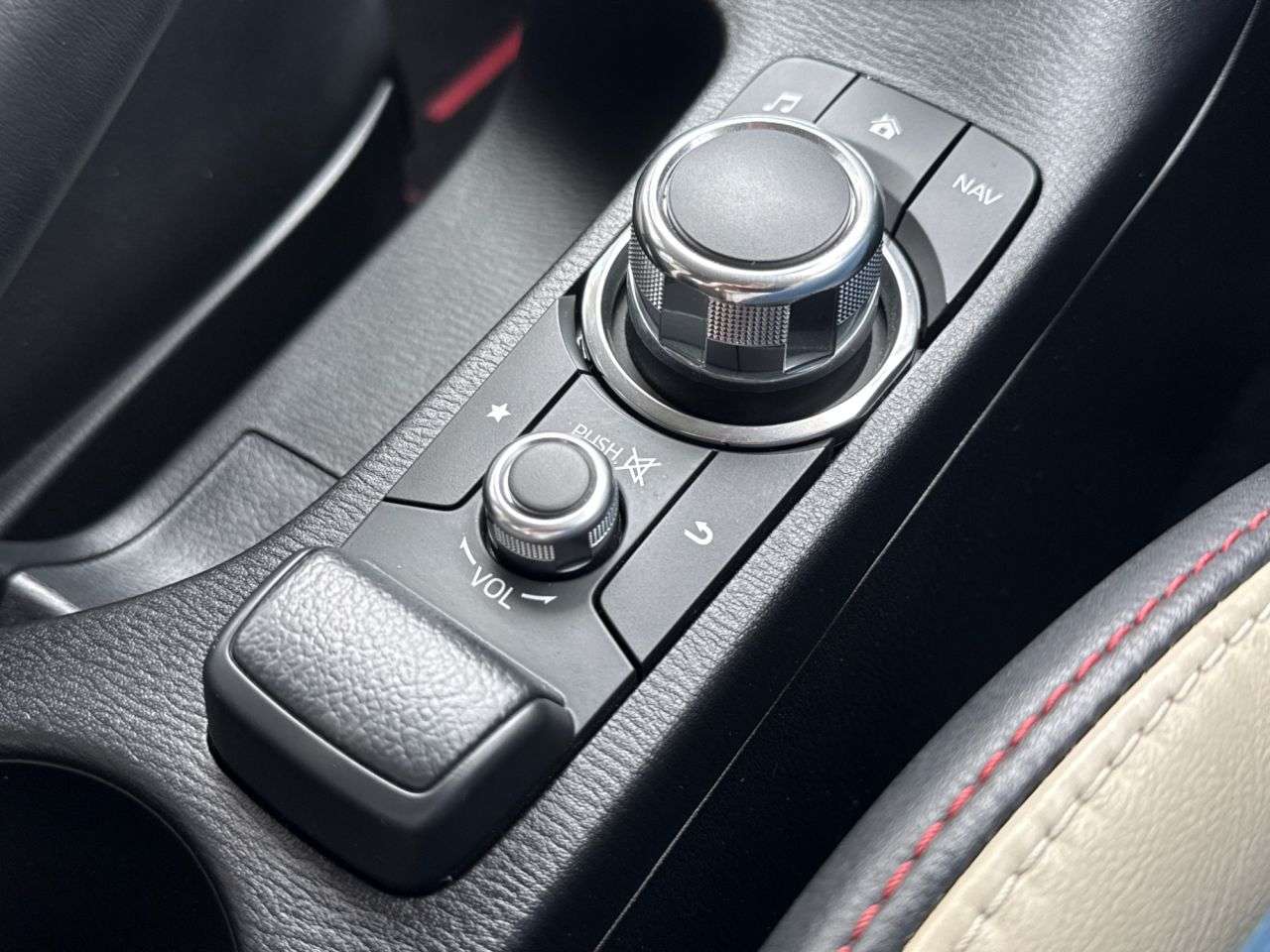 2016 MAZDA MAZDA2 2016 MAZDA MAZDA2
