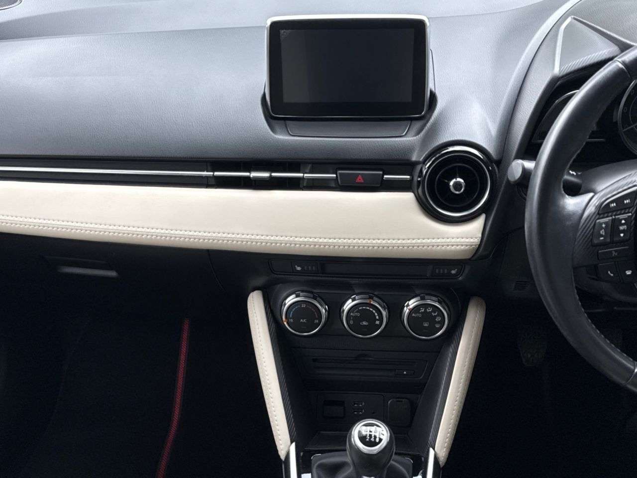 2016 MAZDA MAZDA2 2016 MAZDA MAZDA2