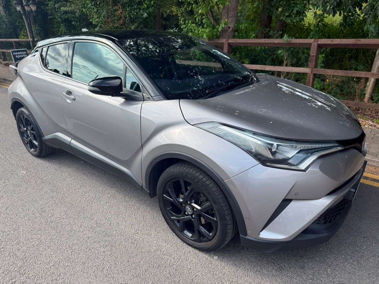 A 2017 TOYOTA C-HR 1.2 VVT-i Dynamic SUV 5dr Petrol CVT AWD Euro 6 (s/s) (115 ps) A 2017 TOYOTA C-HR 1.2 VVT-i Dynamic SUV 5dr Petrol CVT AWD Euro 6 (s/s) (115 ps)