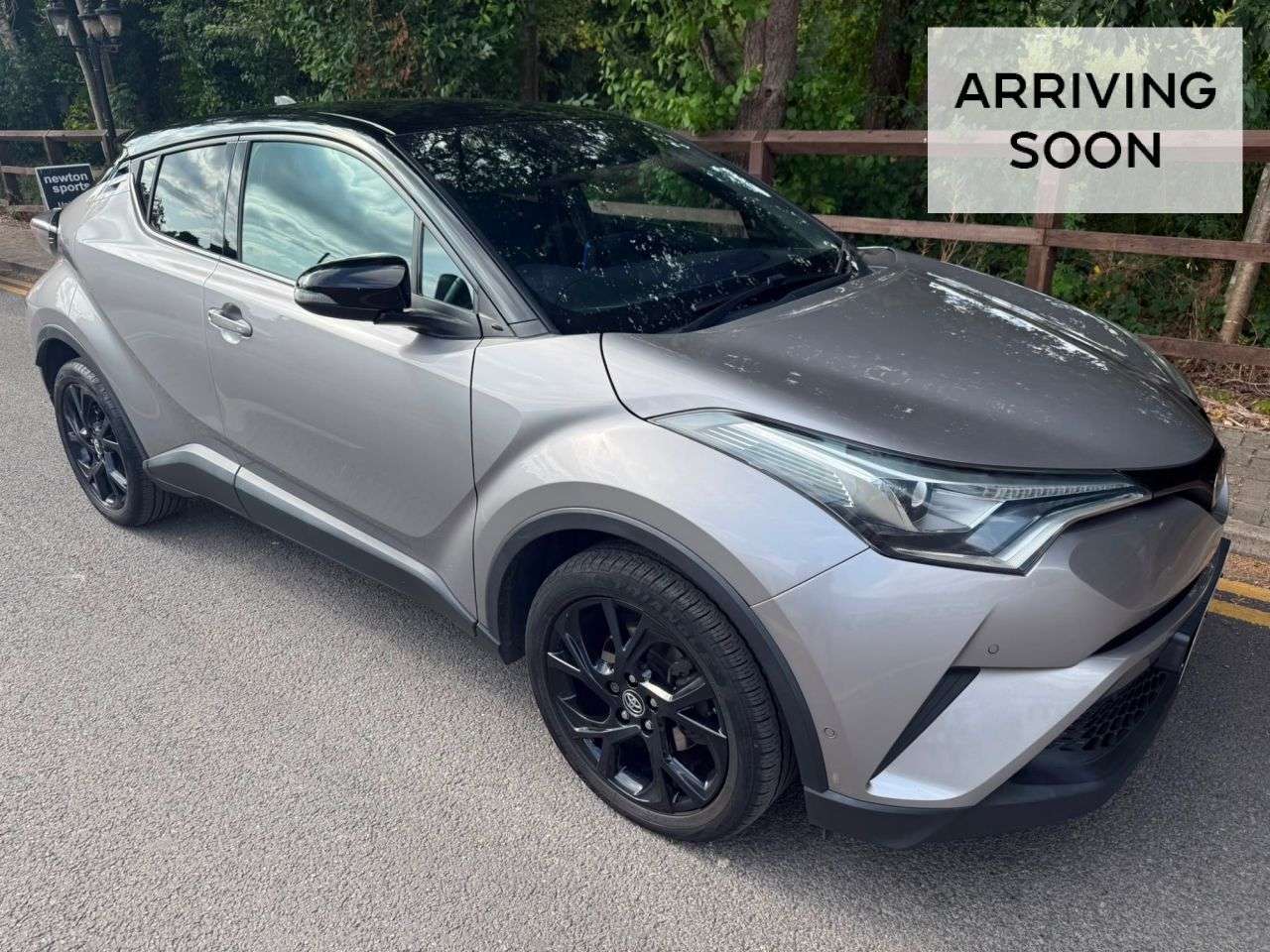 A 2017 TOYOTA C-HR 1.2 VVT-i Dynamic SUV 5dr Petrol CVT AWD Euro 6 (s/s) (115 ps) A 2017 TOYOTA C-HR 1.2 VVT-i Dynamic SUV 5dr Petrol CVT AWD Euro 6 (s/s) (115 ps)