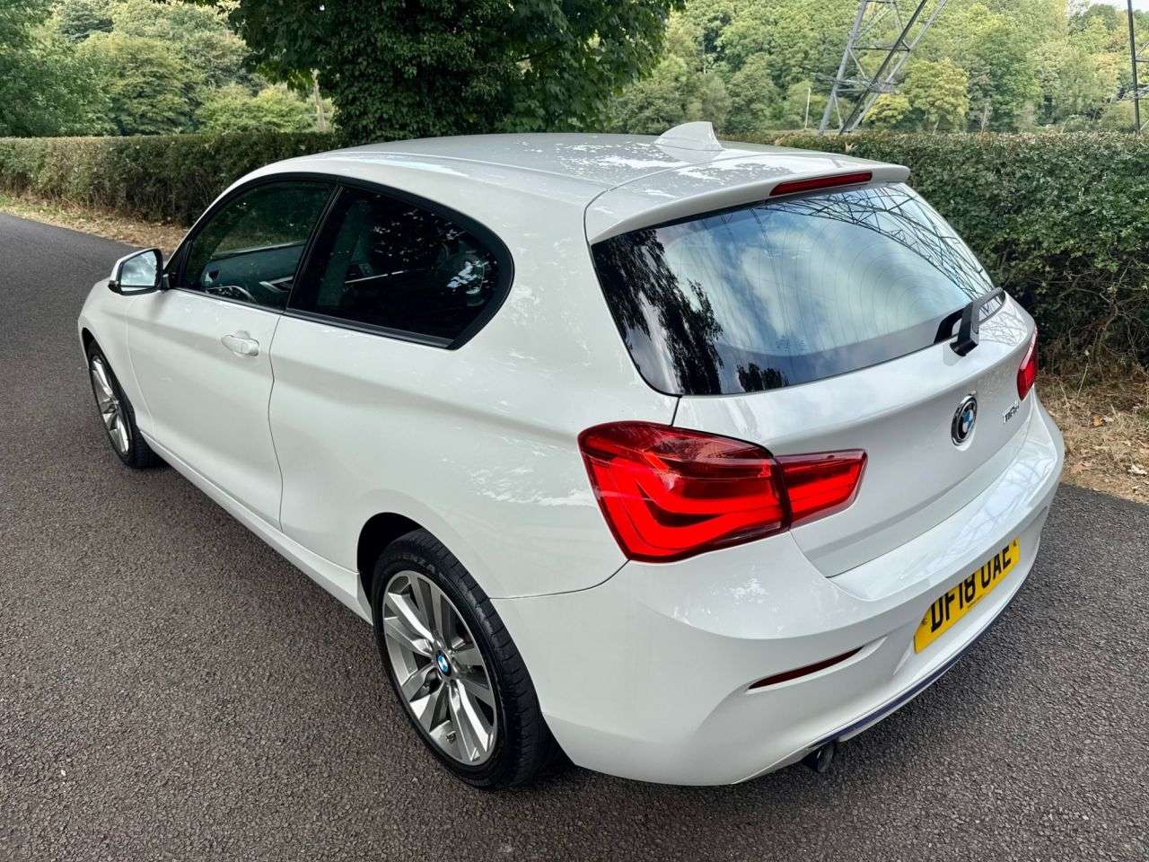 A 2018 BMW 1 SERIES 2.0 118d Sport Hatchback 3dr Diesel Manual Euro 6 (s/s) (150 ps) + SERVICE A 2018 BMW 1 SERIES 2.0 118d Sport Hatchback 3dr Diesel Manual Euro 6 (s/s) (150 ps) + SERVICE