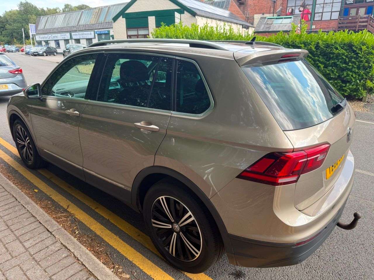 A 2018 VOLKSWAGEN TIGUAN 2.0 TDI SE Navigation SUV 5dr Diesel Manual Euro 6 (s/s) (150 ps) A 2018 VOLKSWAGEN TIGUAN 2.0 TDI SE Navigation SUV 5dr Diesel Manual Euro 6 (s/s) (150 ps)