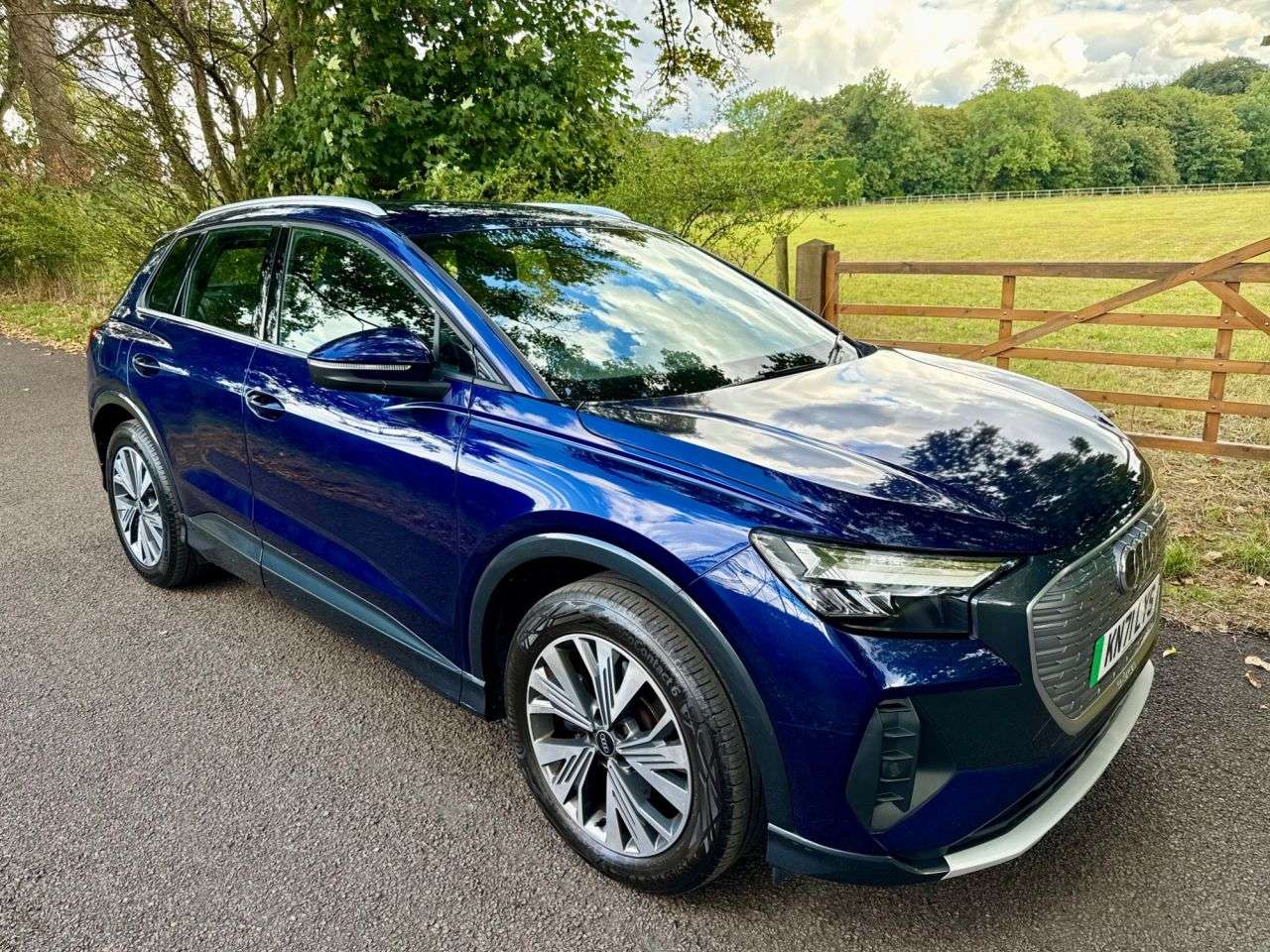 A 2021 AUDI Q4 E-TRON 35 Sport SUV 5dr Electric Automatic 55kWh (170 ps) A 2021 AUDI Q4 E-TRON 35 Sport SUV 5dr Electric Automatic 55kWh (170 ps)