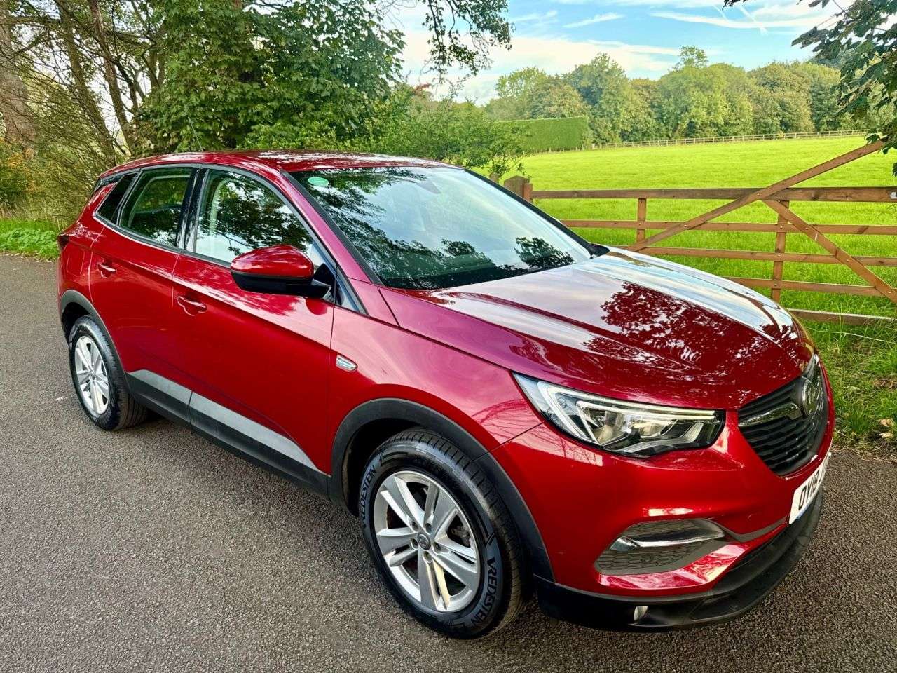 A 2018 VAUXHALL GRANDLAND X 1.6 Turbo D BlueInjection SE SUV 5dr Diesel Manual Euro 6 (s/s) (120 ps) + A 2018 VAUXHALL GRANDLAND X 1.6 Turbo D BlueInjection SE SUV 5dr Diesel Manual Euro 6 (s/s) (120 ps) +