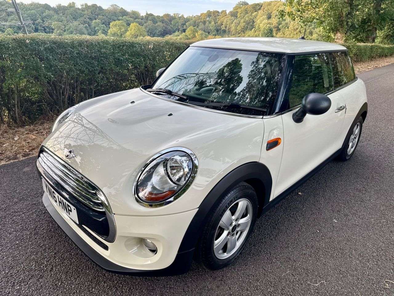 A 2016 MINI HATCH 1.5 Cooper Hatchback 3dr Petrol Auto Euro 6 (s/s) (136 ps) A 2016 MINI HATCH 1.5 Cooper Hatchback 3dr Petrol Auto Euro 6 (s/s) (136 ps)