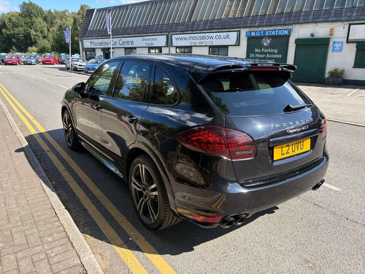A 2013 PORSCHE CAYENNE 4.8 GTS SUV 5dr Petrol TiptronicS 4WD Euro 5 (s/s) (420 ps) A 2013 PORSCHE CAYENNE 4.8 GTS SUV 5dr Petrol TiptronicS 4WD Euro 5 (s/s) (420 ps)
