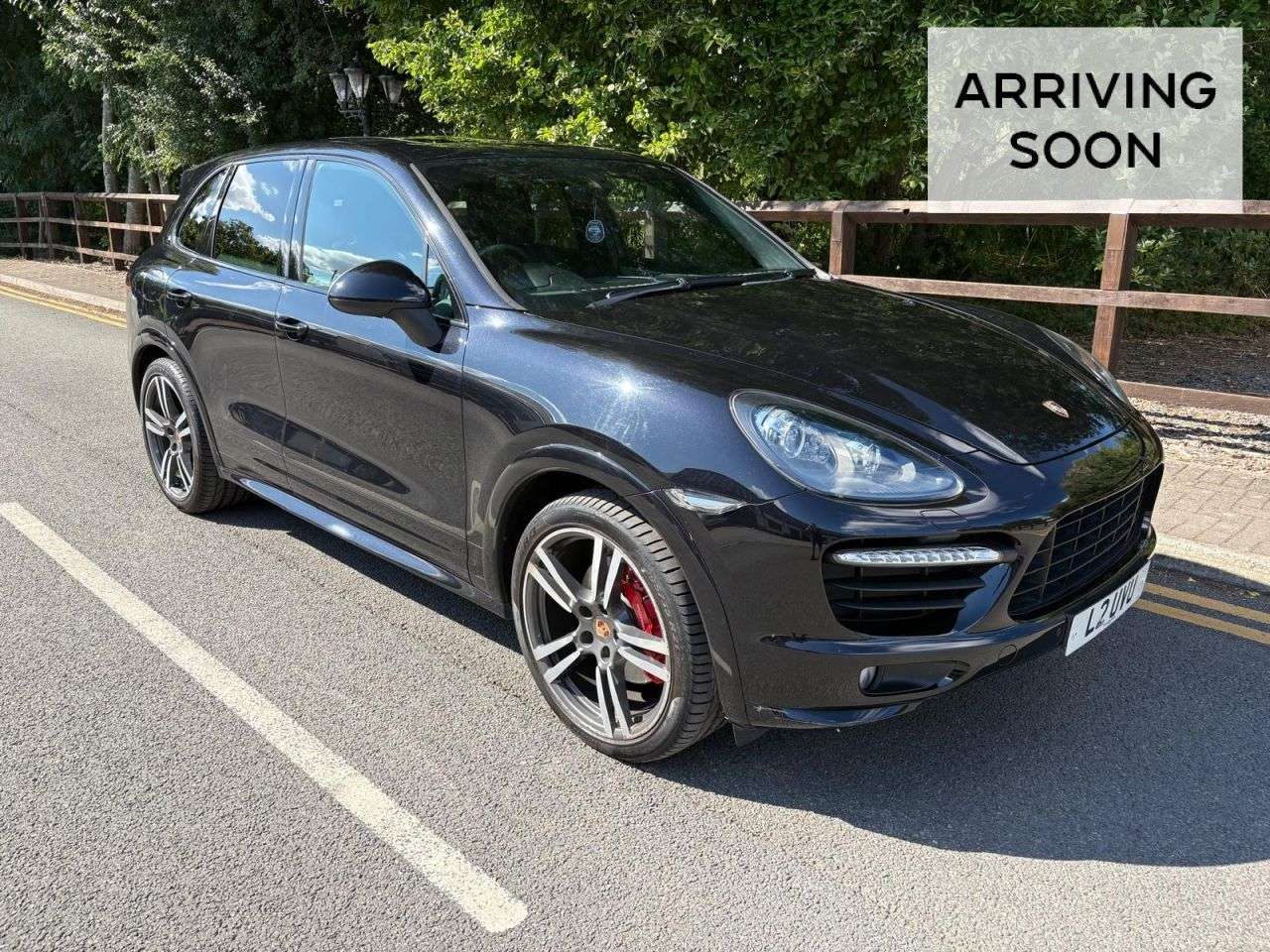 A 2013 PORSCHE CAYENNE 4.8 GTS SUV 5dr Petrol TiptronicS 4WD Euro 5 (s/s) (420 ps) A 2013 PORSCHE CAYENNE 4.8 GTS SUV 5dr Petrol TiptronicS 4WD Euro 5 (s/s) (420 ps)