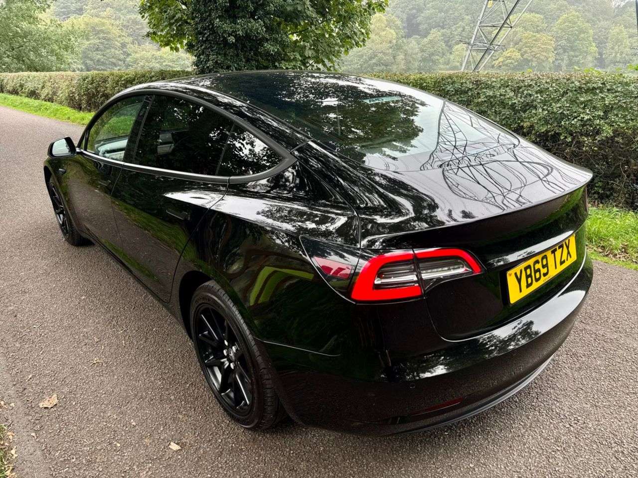 A 2019 TESLA MODEL 3 Standard Range Plus Saloon 4dr Electric Auto RWD (241 bhp) + SERVICE HISTOR A 2019 TESLA MODEL 3 Standard Range Plus Saloon 4dr Electric Auto RWD (241 bhp) + SERVICE HISTOR