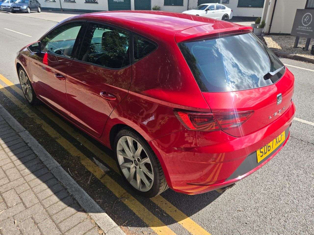 A 2017 SEAT LEON 1.4 EcoTSI FR Technology Hatchback 5dr Petrol DSG Euro 6 (s/s) (150 ps) A 2017 SEAT LEON 1.4 EcoTSI FR Technology Hatchback 5dr Petrol DSG Euro 6 (s/s) (150 ps)