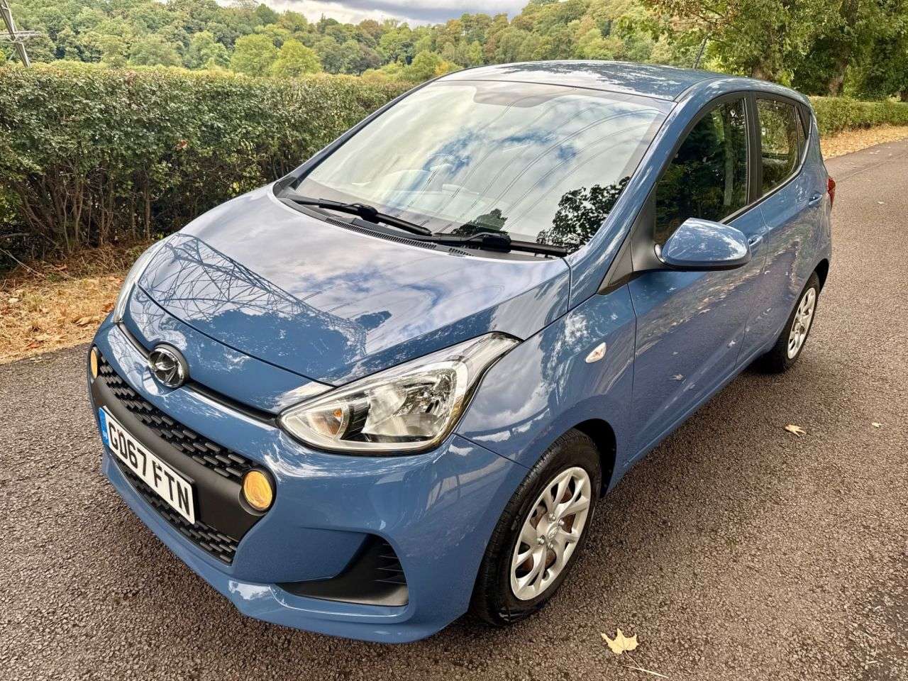 A 2017 HYUNDAI I10 1.0 SE Hatchback 5dr Petrol Manual Euro 6 (66 ps) + SERVICE HISTORY + BLUET A 2017 HYUNDAI I10 1.0 SE Hatchback 5dr Petrol Manual Euro 6 (66 ps) + SERVICE HISTORY + BLUET