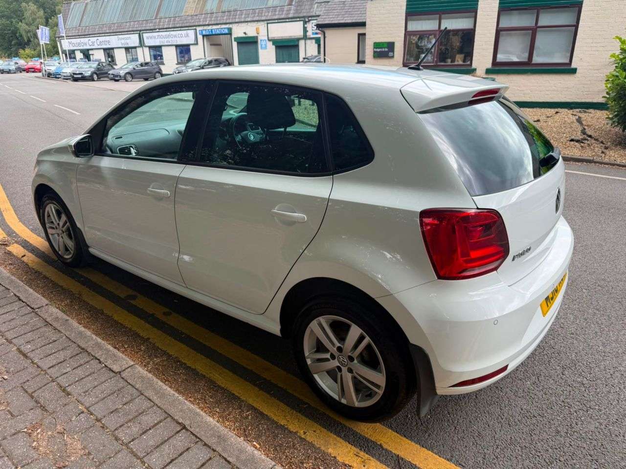 A 2016 VOLKSWAGEN POLO 1.0 BlueMotion Tech Match Hatchback 5dr Petrol Manual Euro 6 (s/s) (75 ps) A 2016 VOLKSWAGEN POLO 1.0 BlueMotion Tech Match Hatchback 5dr Petrol Manual Euro 6 (s/s) (75 ps)