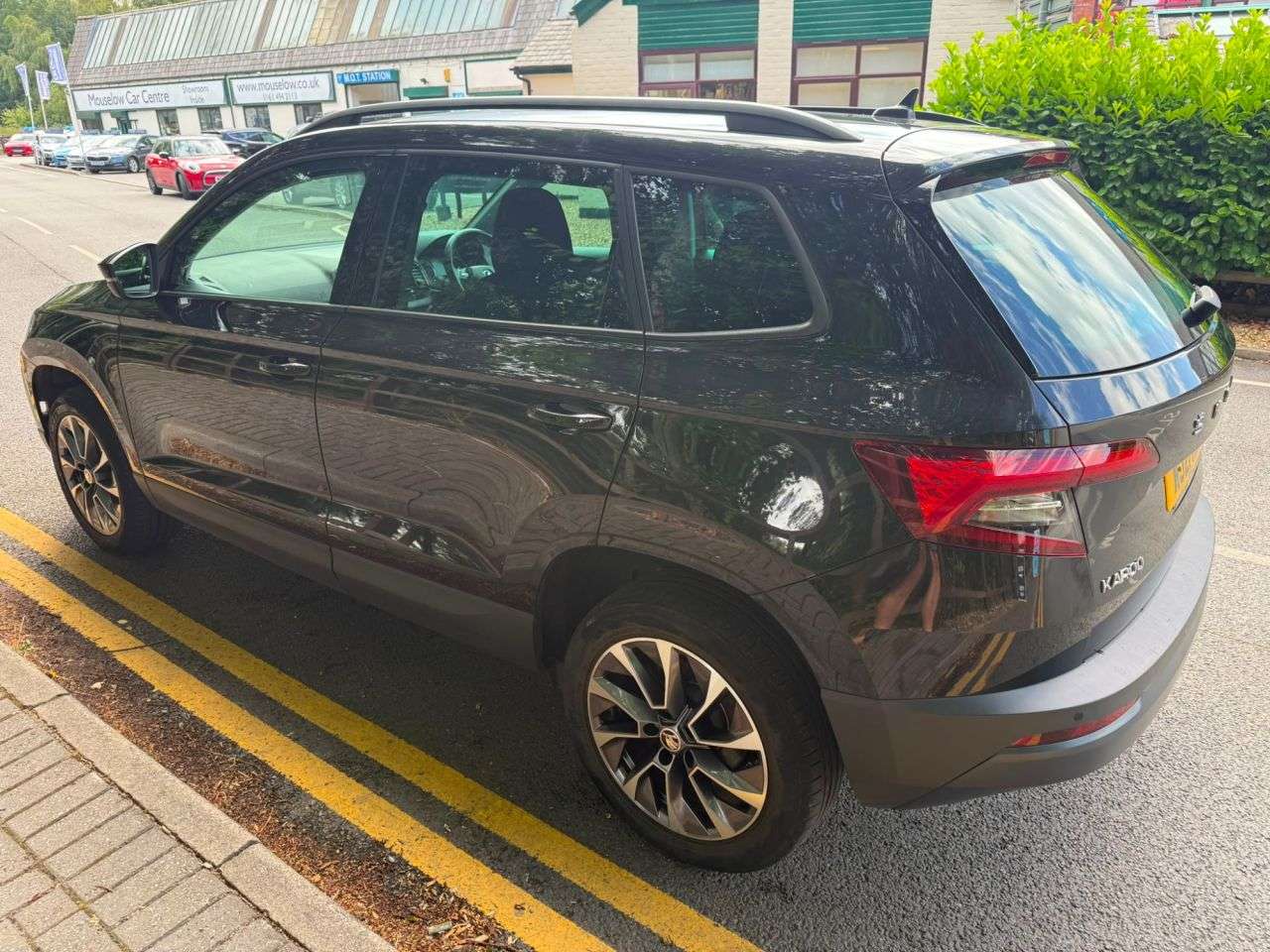 A 2021 SKODA KAROQ 1.5 TSI ACT SE Drive SUV 5dr Petrol DSG Euro 6 (s/s) (150 ps) A 2021 SKODA KAROQ 1.5 TSI ACT SE Drive SUV 5dr Petrol DSG Euro 6 (s/s) (150 ps)