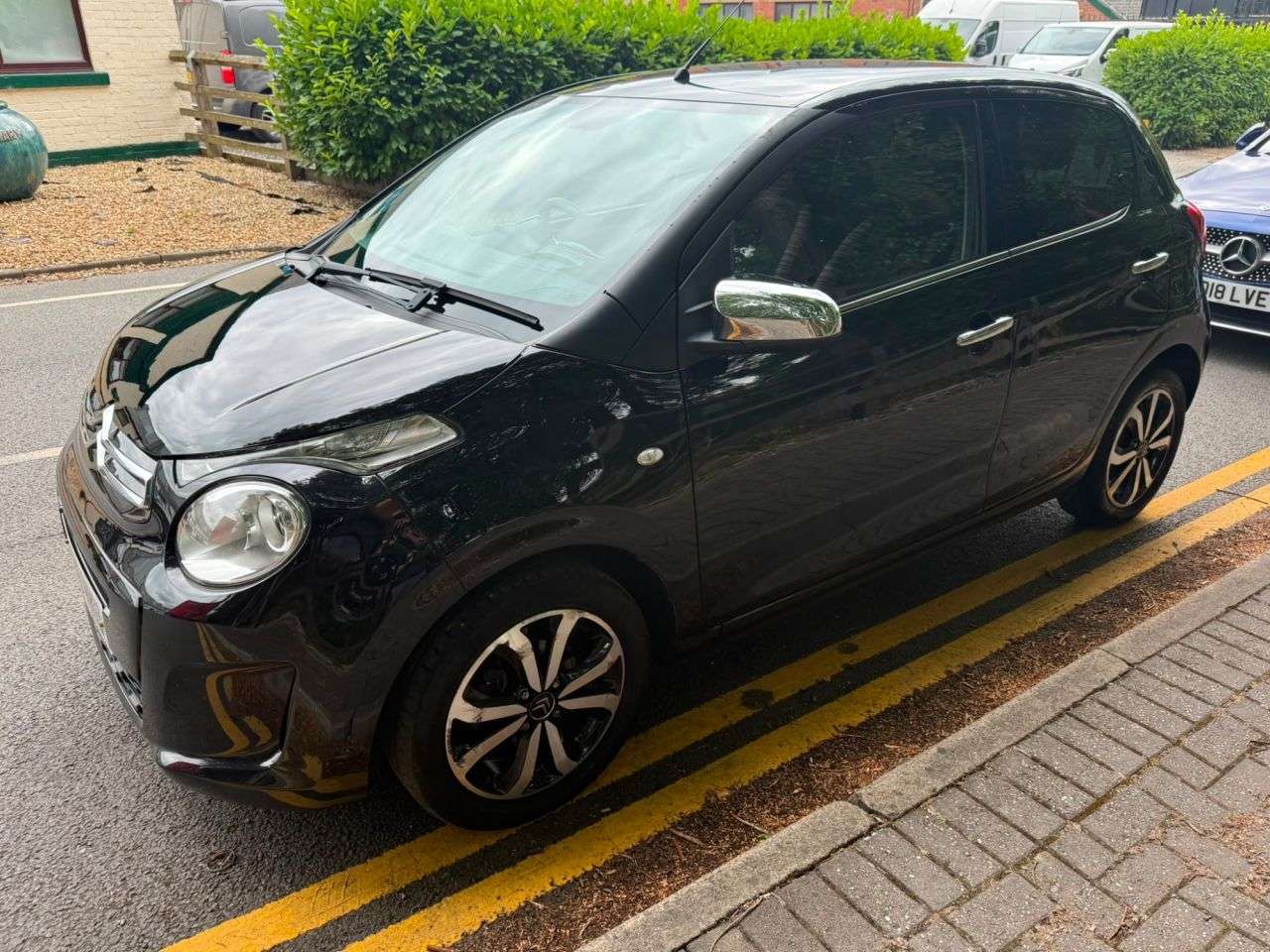 A 2019 CITROEN C1 1.0 VTi Flair Hatchback 5dr Petrol Manual Euro 6 (s/s) (72 ps) A 2019 CITROEN C1 1.0 VTi Flair Hatchback 5dr Petrol Manual Euro 6 (s/s) (72 ps)