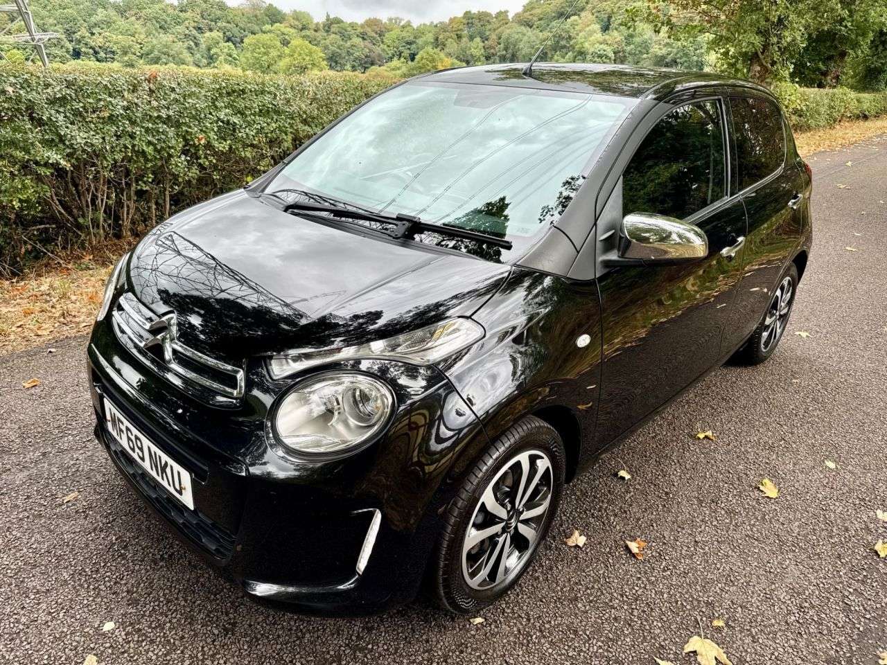 A 2019 CITROEN C1 1.0 VTi Flair Hatchback 5dr Petrol Manual Euro 6 (s/s) (72 ps) + SERVICE HI A 2019 CITROEN C1 1.0 VTi Flair Hatchback 5dr Petrol Manual Euro 6 (s/s) (72 ps) + SERVICE HI