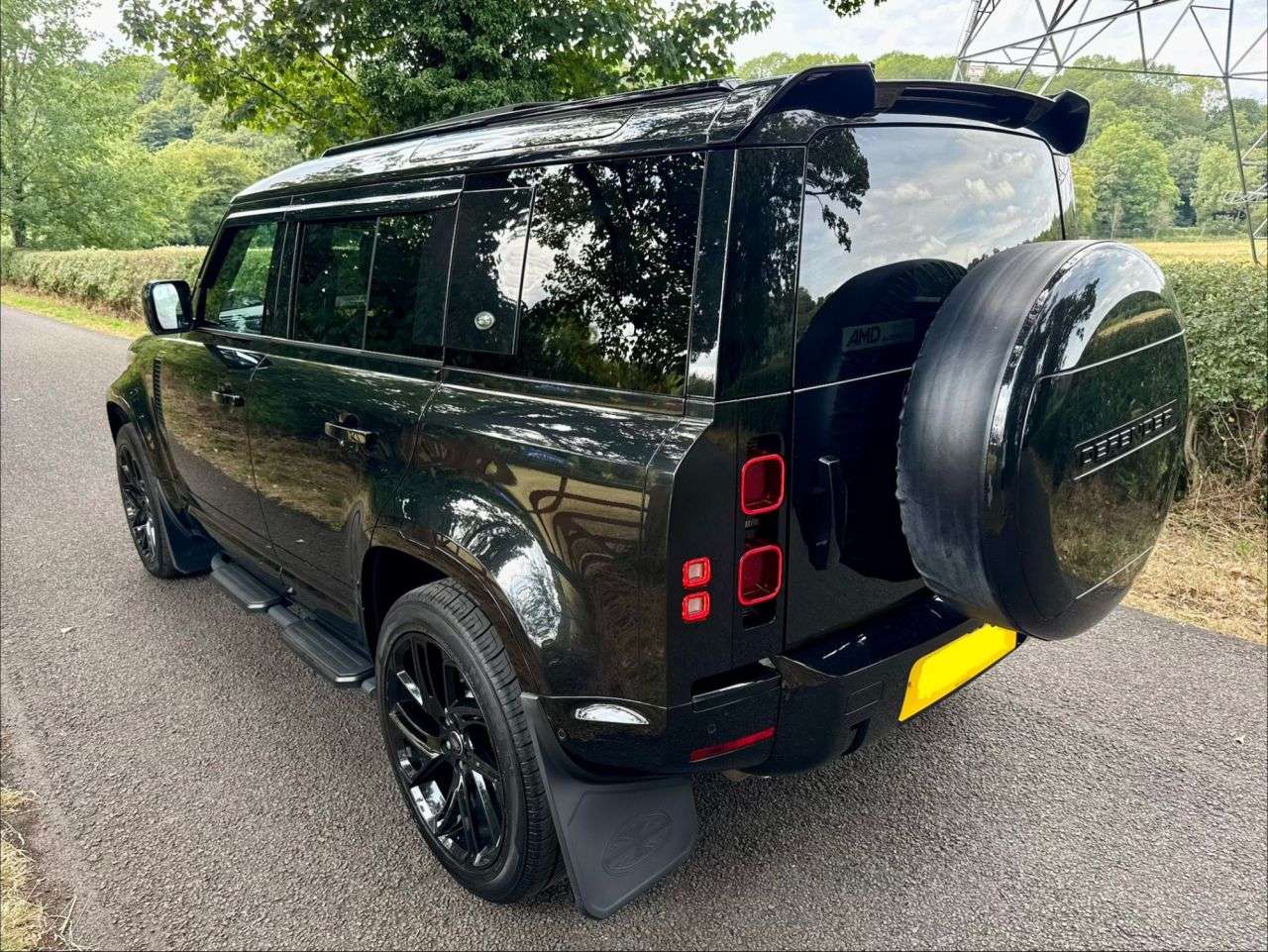 A 2022 LAND ROVER DEFENDER 110 3.0 D250 MHEV XS Edition SUV 5dr Diesel Automatic 4WD Euro 6 (s/s) (250 ps) A 2022 LAND ROVER DEFENDER 110 3.0 D250 MHEV XS Edition SUV 5dr Diesel Automatic 4WD Euro 6 (s/s) (250 ps)