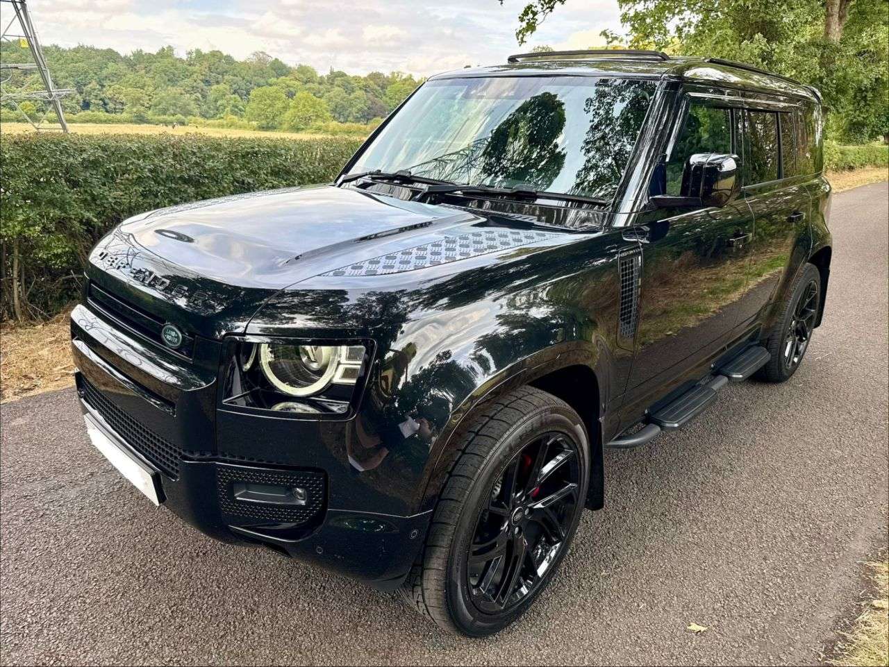 A 2022 LAND ROVER DEFENDER 110 3.0 D250 MHEV XS Edition SUV 5dr Diesel Automatic 4WD Euro 6 (s/s) (250 ps) A 2022 LAND ROVER DEFENDER 110 3.0 D250 MHEV XS Edition SUV 5dr Diesel Automatic 4WD Euro 6 (s/s) (250 ps)