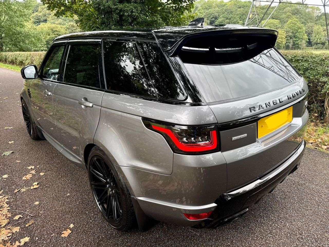 A 2021 LAND ROVER RANGE ROVER SPORT 3.0 D300 MHEV HSE Silver SUV 5dr Diesel Automatic 4WD Euro 6 (s/s) (300 ps) A 2021 LAND ROVER RANGE ROVER SPORT 3.0 D300 MHEV HSE Silver SUV 5dr Diesel Automatic 4WD Euro 6 (s/s) (300 ps)